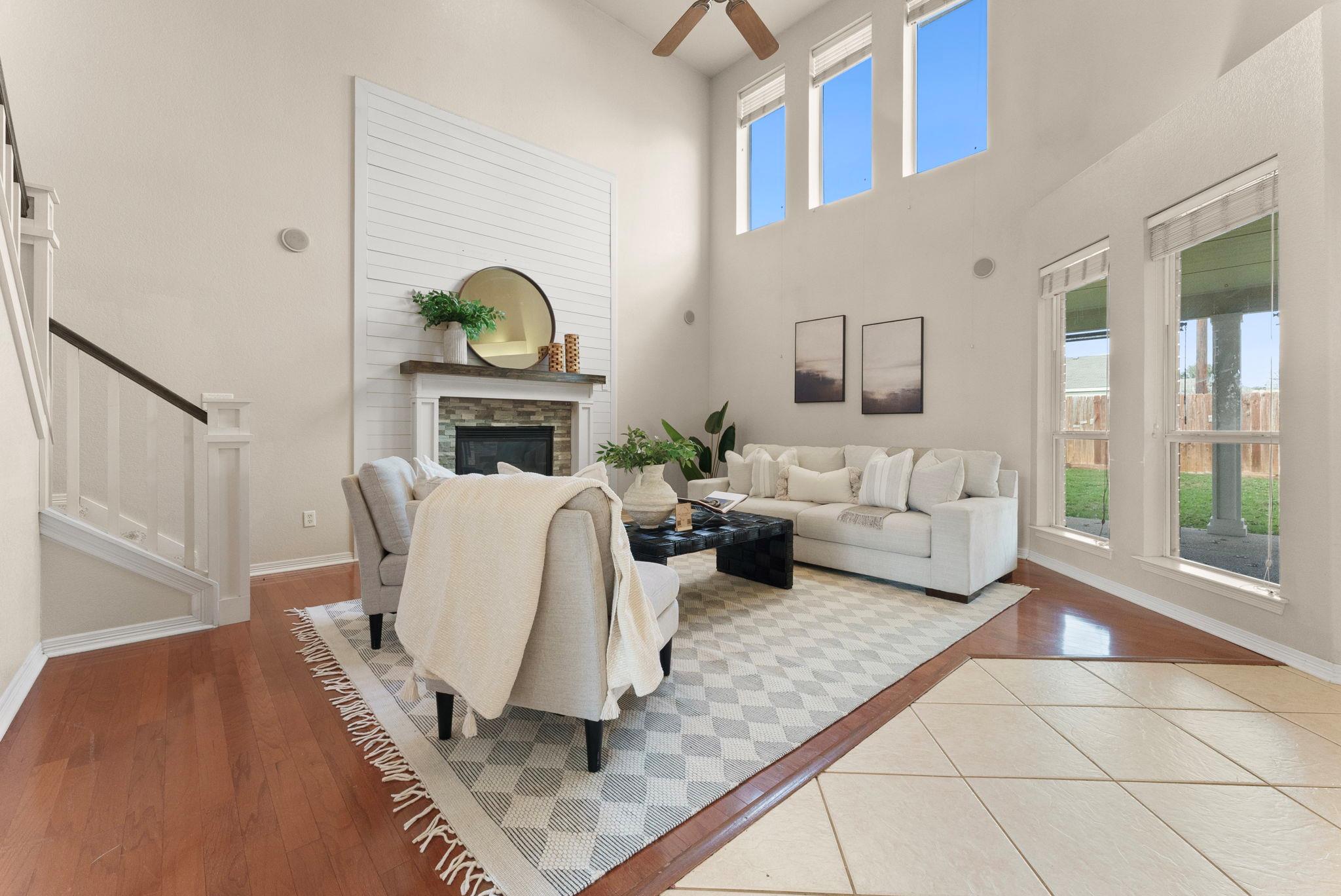 Image 10 of 33 For 4012 Creekview Trl