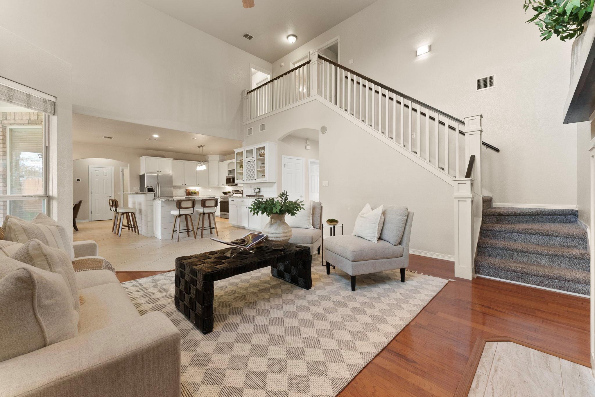 Image 12 of 33 For 4012 Creekview Trl