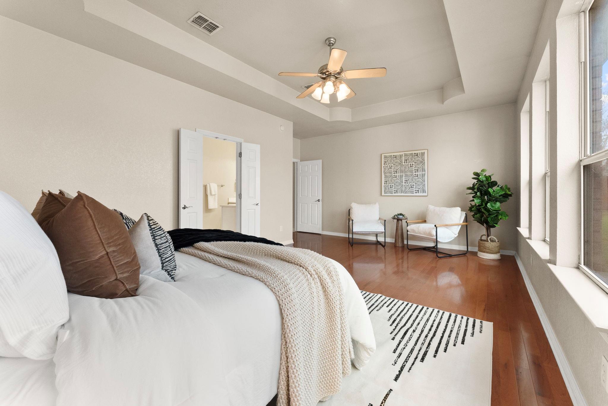 Image 16 of 33 For 4012 Creekview Trl