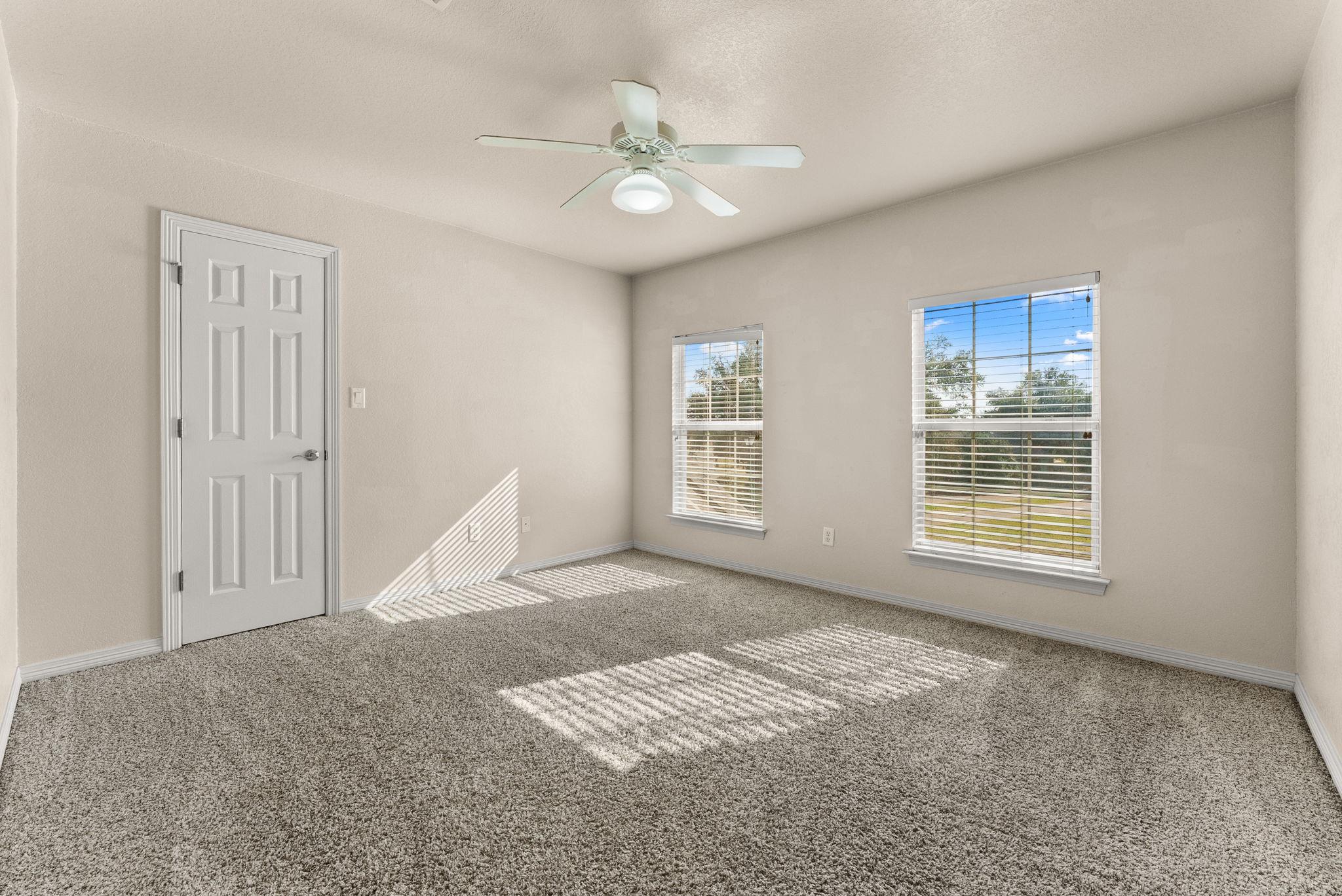 Image 25 of 33 For 4012 Creekview Trl