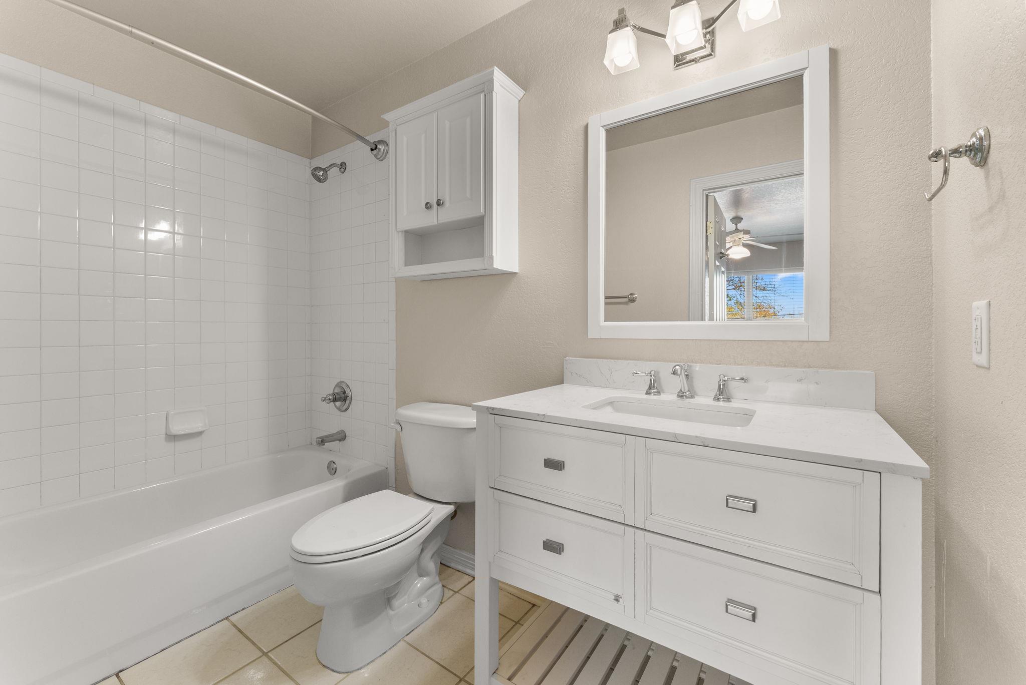 Image 27 of 33 For 4012 Creekview Trl