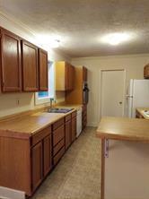 Image 4 of 9 For 972 Allen Ave