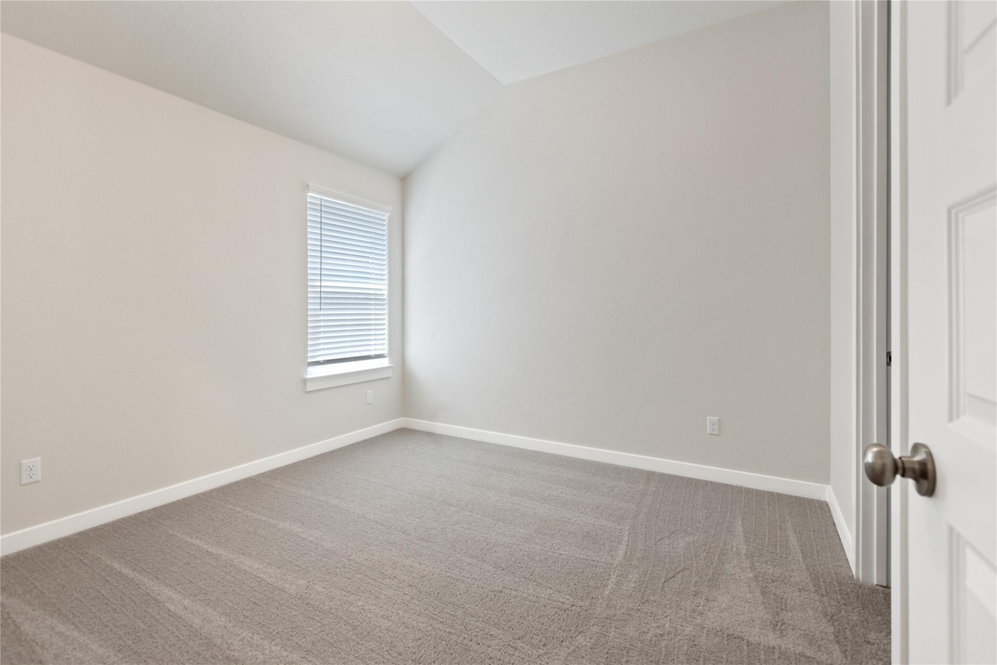 Image 13 of 32 For 2258 Hoja Ave