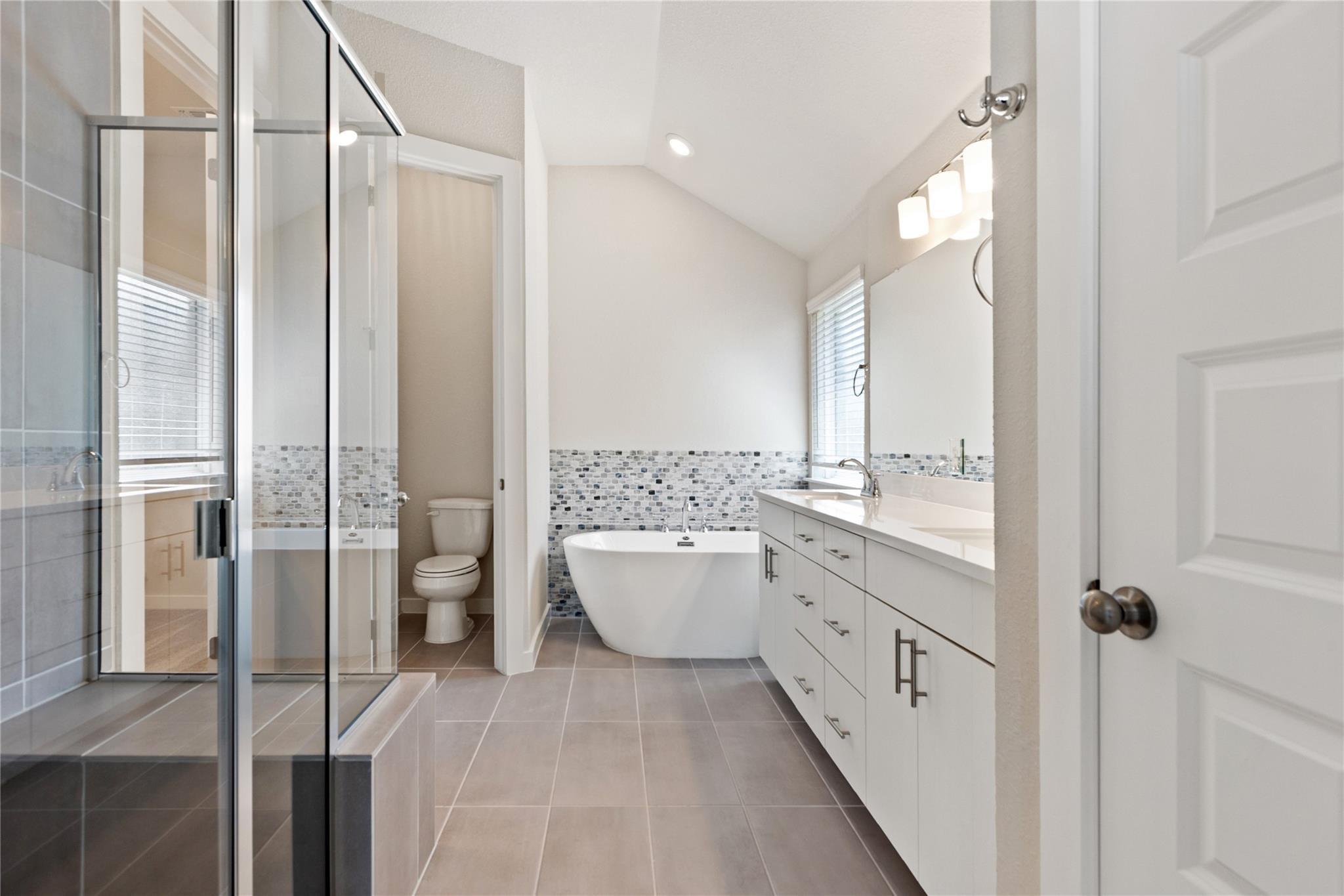 Image 24 of 32 For 2258 Hoja Ave