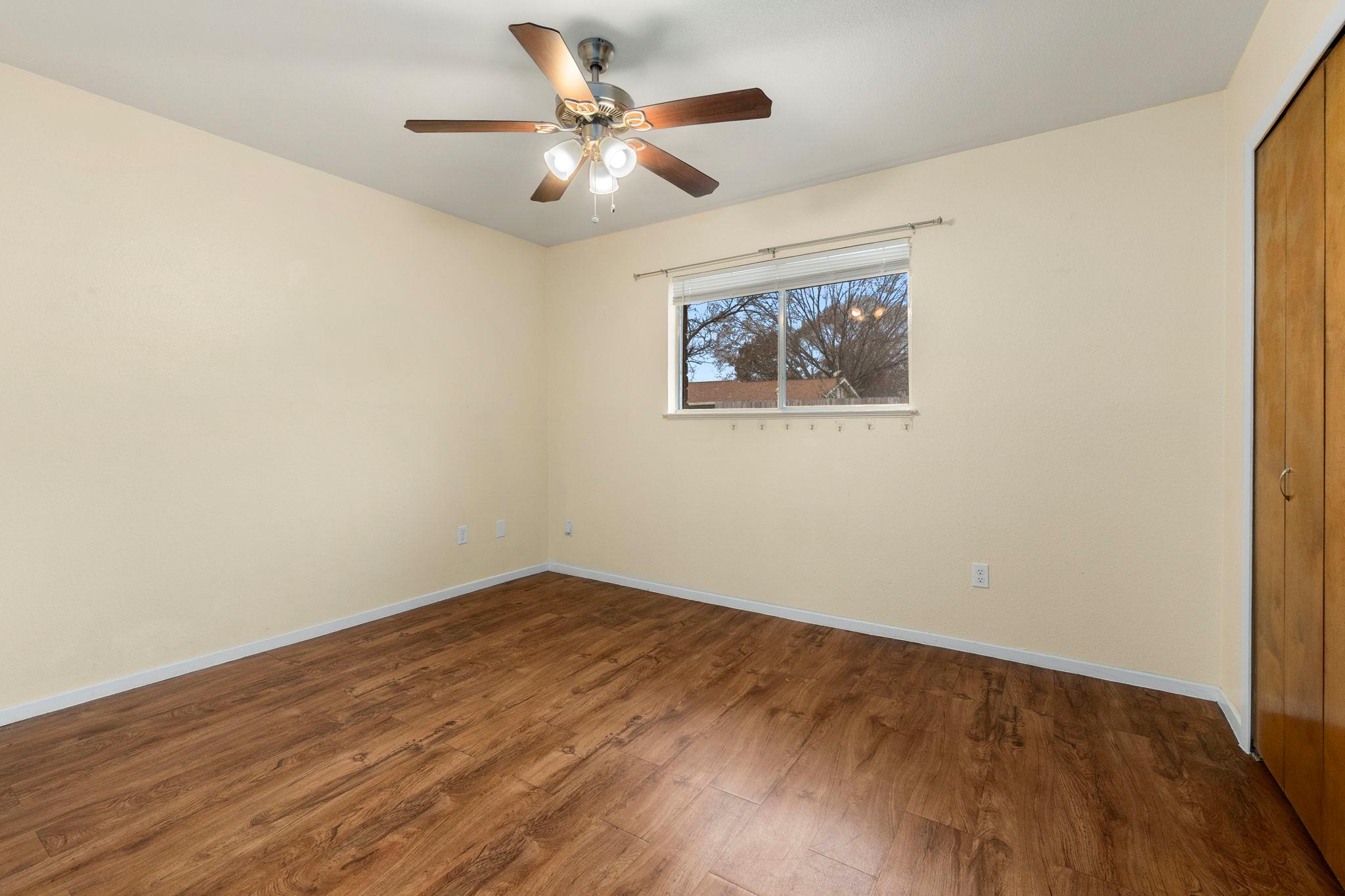 Image 17 of 30 For 1329 Poppy Ln