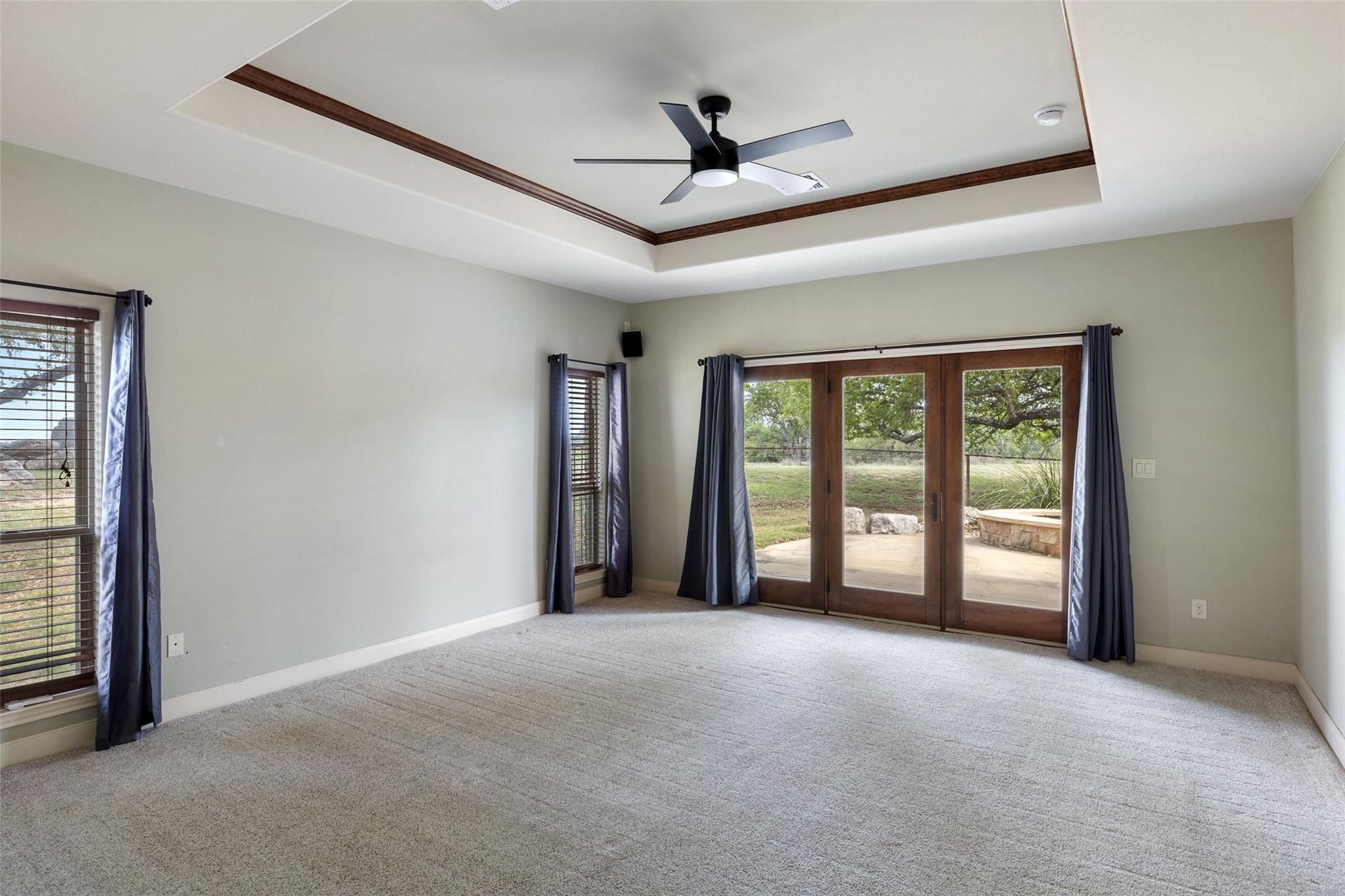 Image 18 of 39 For 101 Crooked Oak Ln