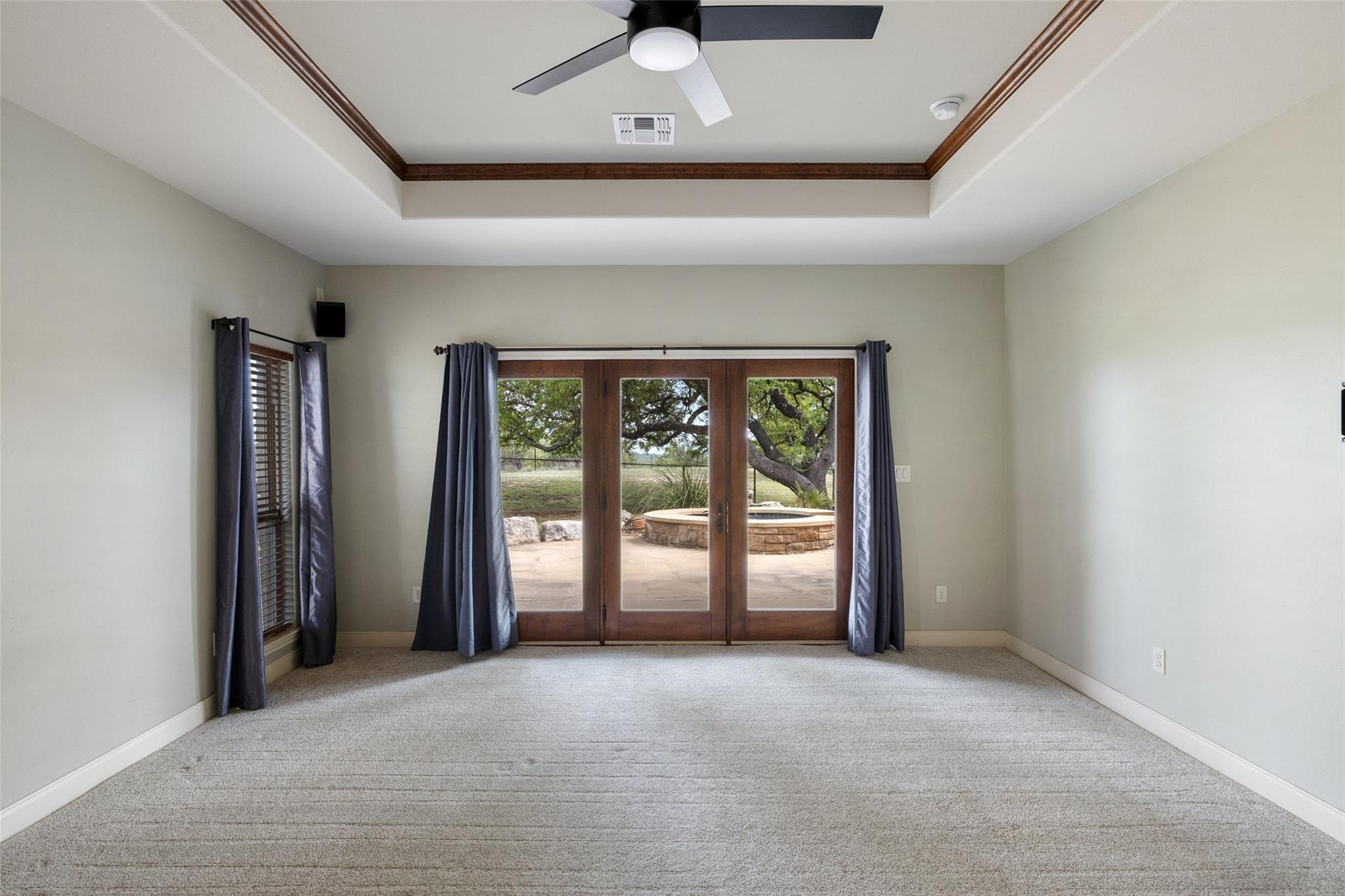 Image 19 of 39 For 101 Crooked Oak Ln