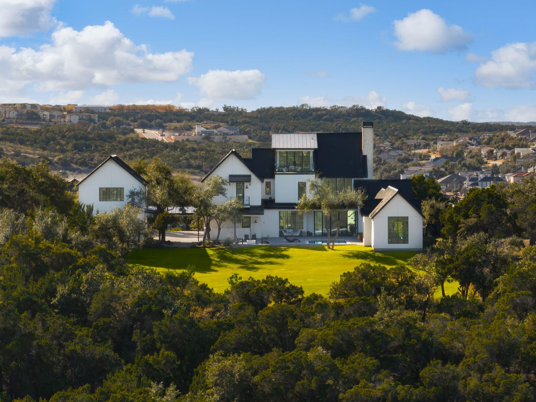 Details for 4405 Hennig Dr, Austin, TX 78738