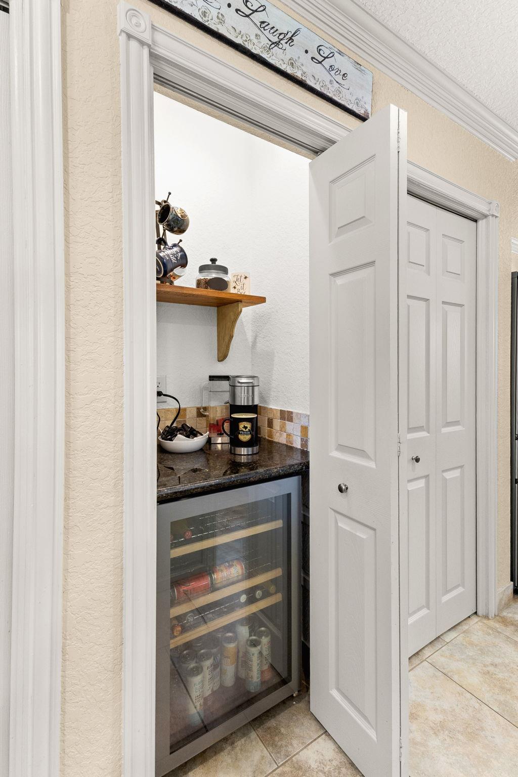 Image 13 of 35 For 1115 Gardenia Dr