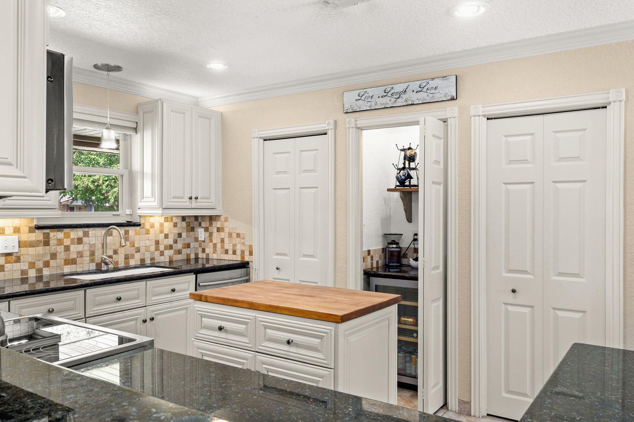 Image 14 of 35 For 1115 Gardenia Dr