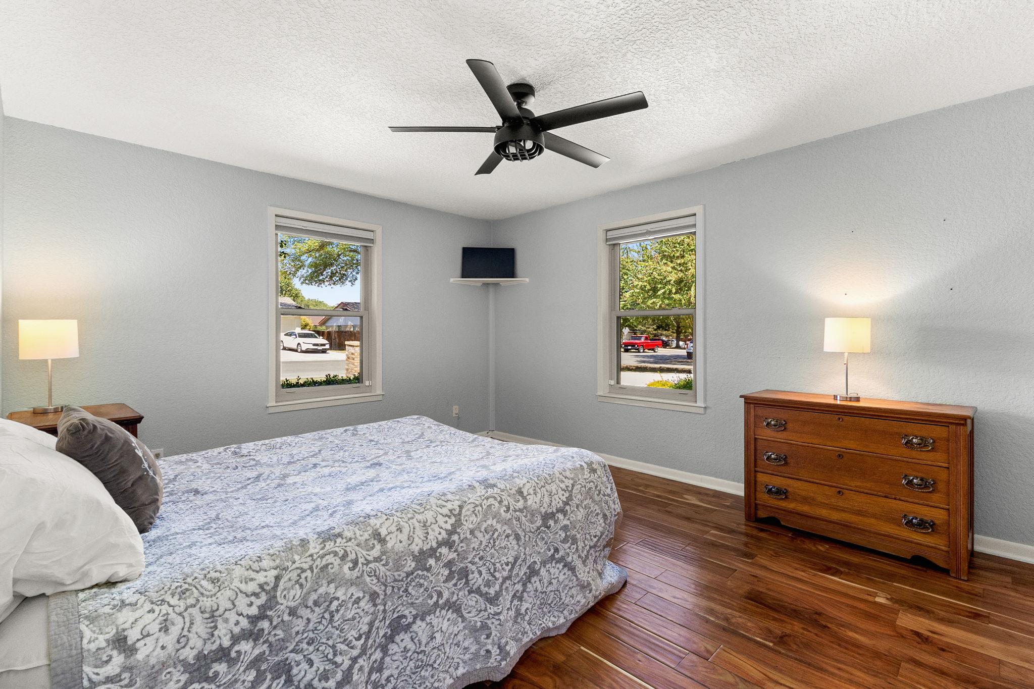 Image 21 of 35 For 1115 Gardenia Dr