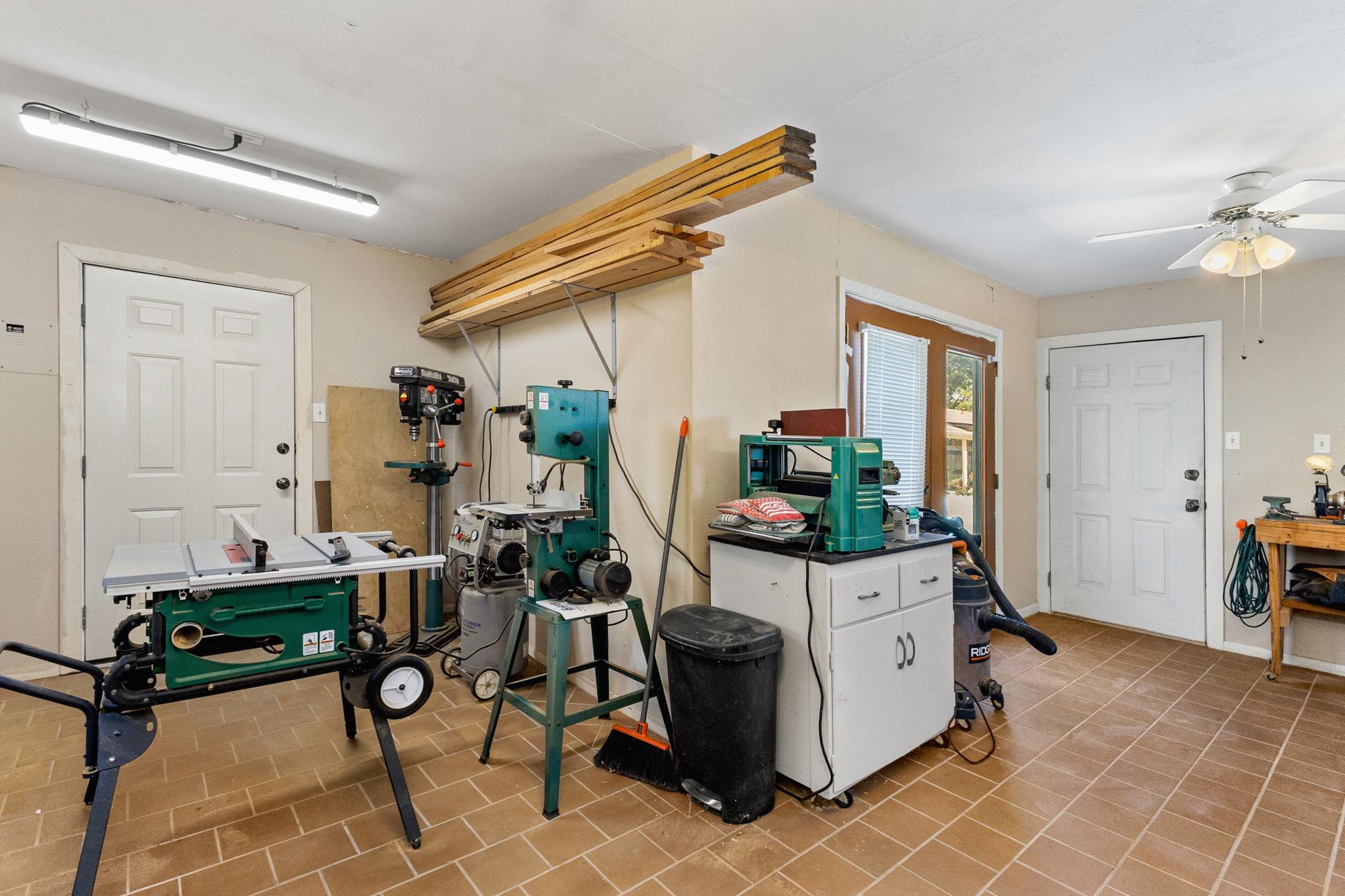 Image 31 of 35 For 1115 Gardenia Dr