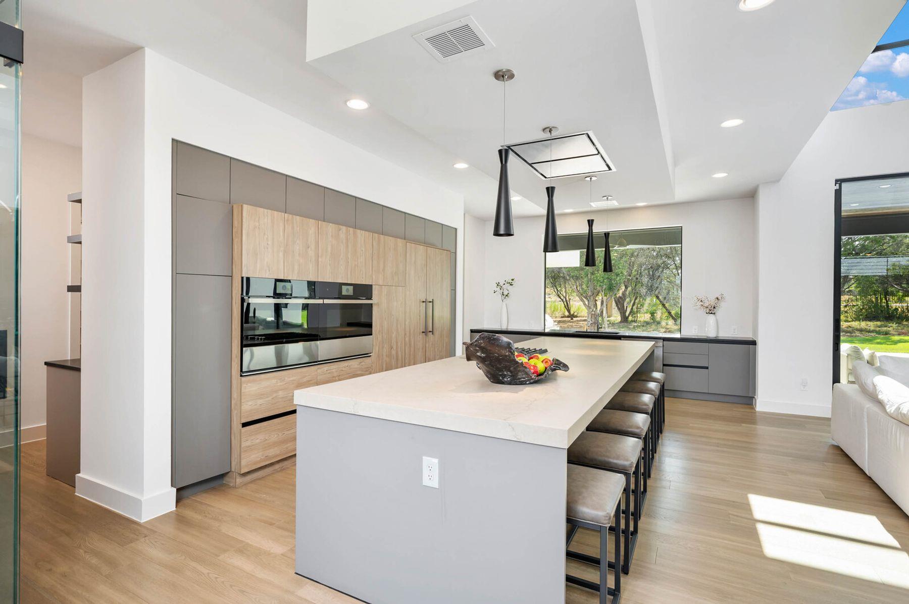 Image 14 of 40 For 211 Wellesley Hill Hl