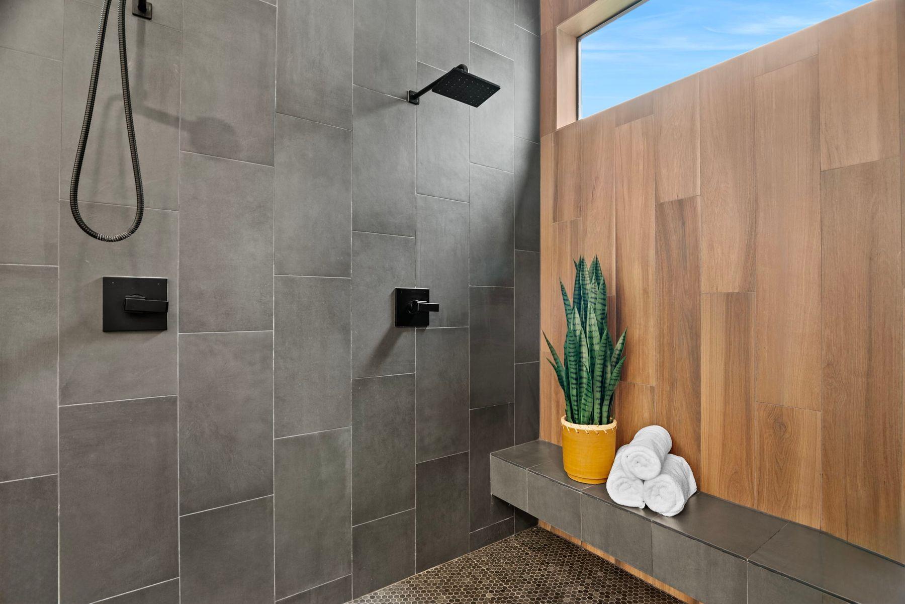 Image 19 of 40 For 211 Wellesley Hill Hl