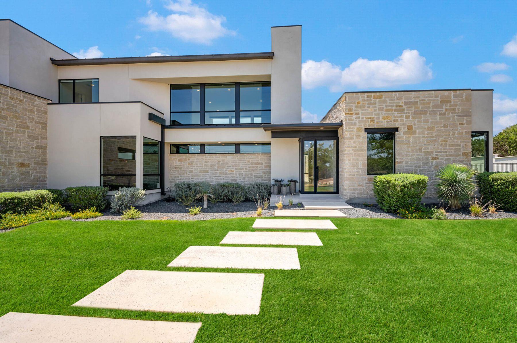 Image 2 of 40 For 211 Wellesley Hill Hl