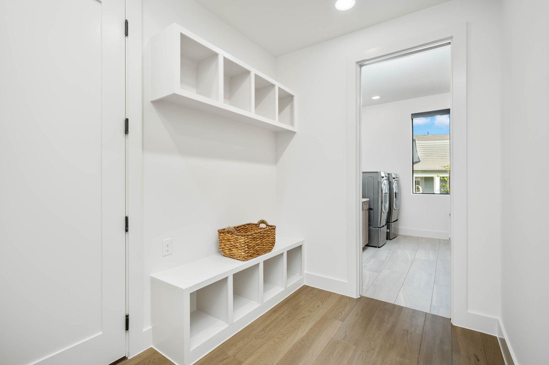 Image 22 of 40 For 211 Wellesley Hill Hl