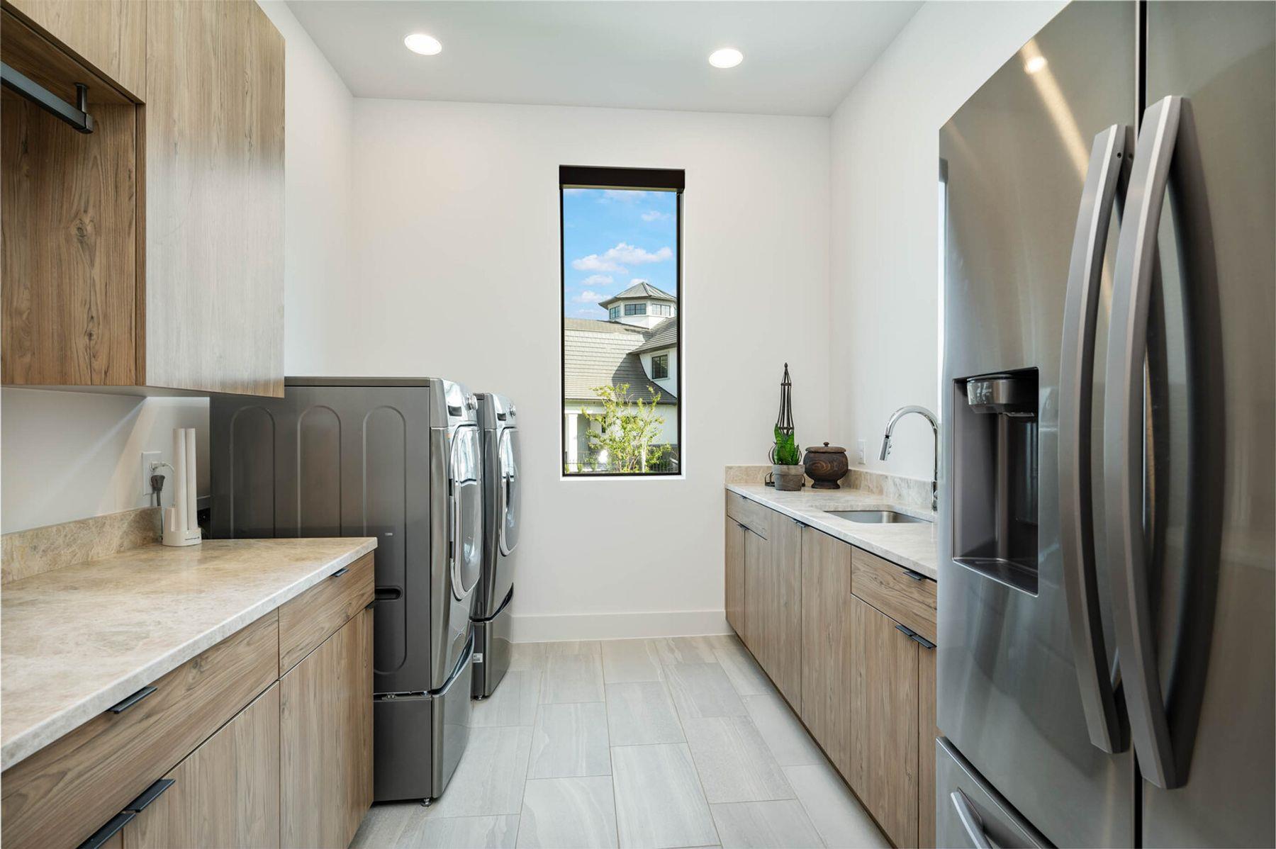 Image 23 of 40 For 211 Wellesley Hill Hl