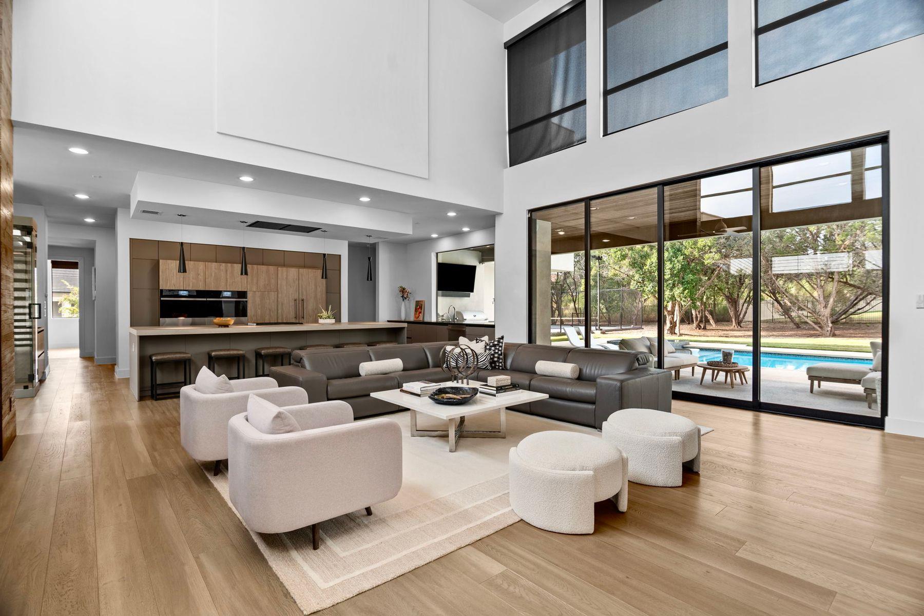 Image 4 of 40 For 211 Wellesley Hill Hl