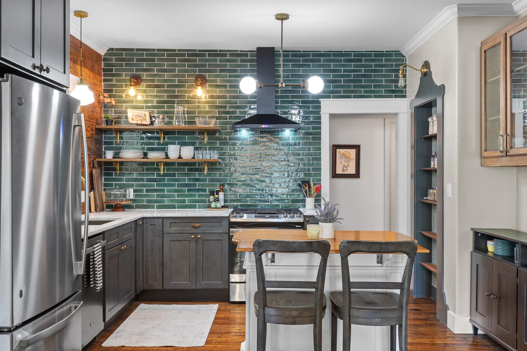 Image 12 of 35 For 519 Ashby Pl