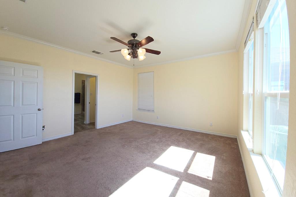Image 13 of 35 For 660 Knoll Brk