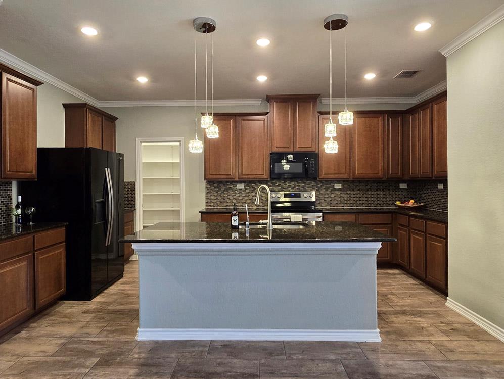Image 2 of 35 For 660 Knoll Brk