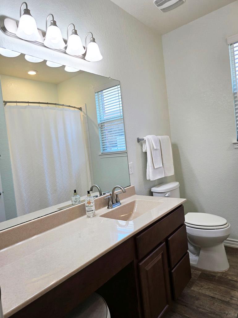 Image 26 of 35 For 660 Knoll Brk