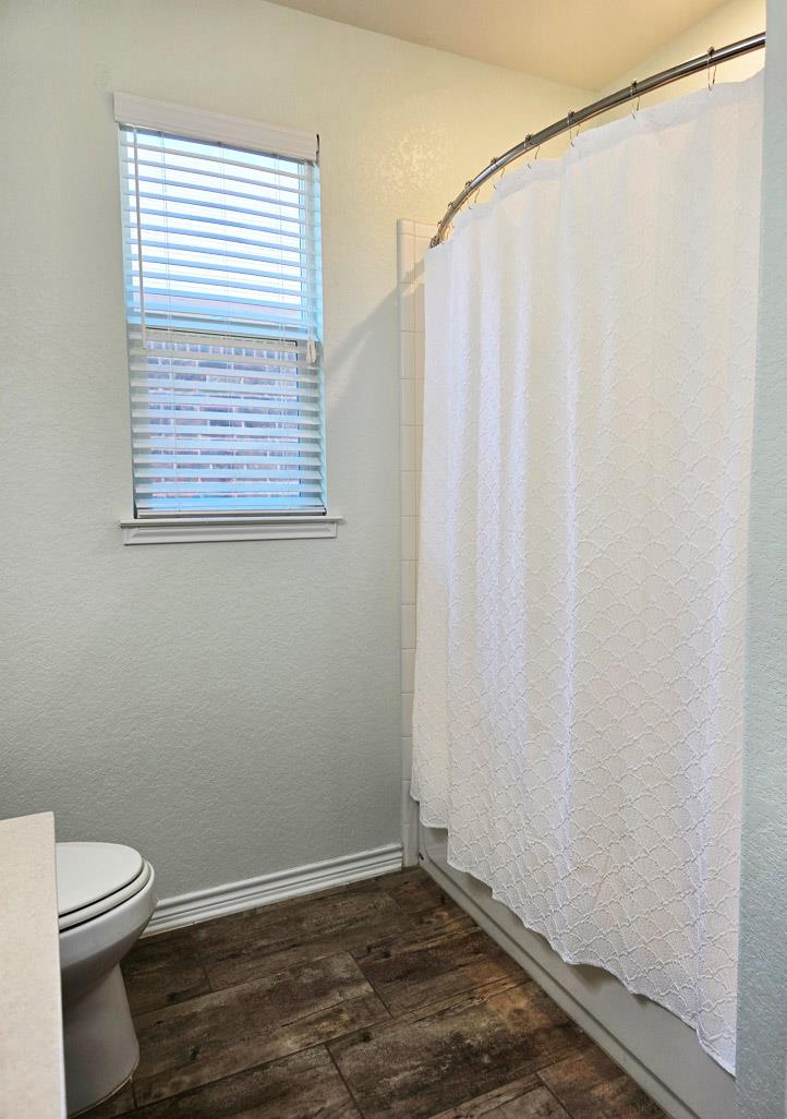 Image 28 of 35 For 660 Knoll Brk