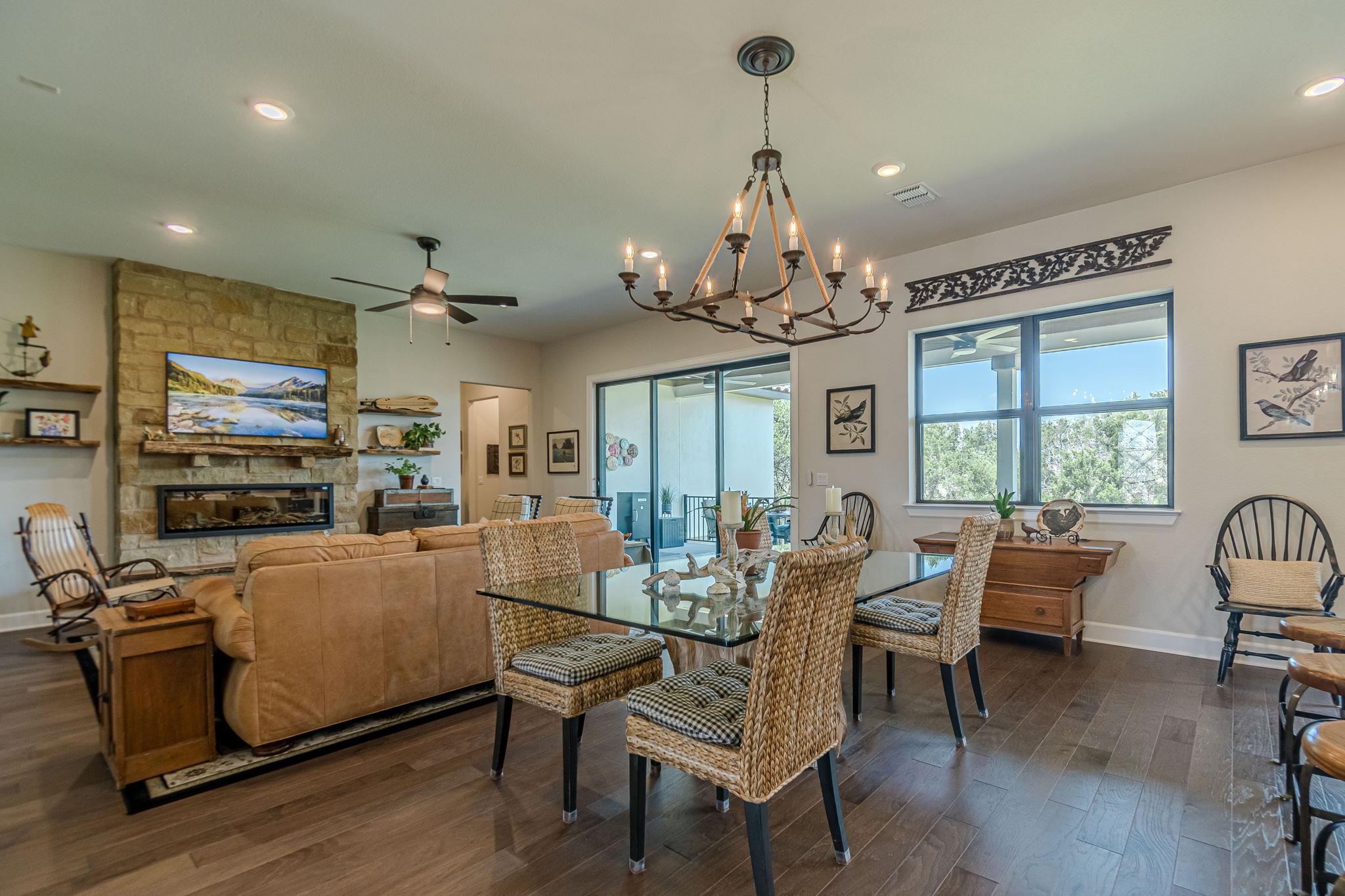 Image 10 of 40 For 302 Sprinting Peak Dr