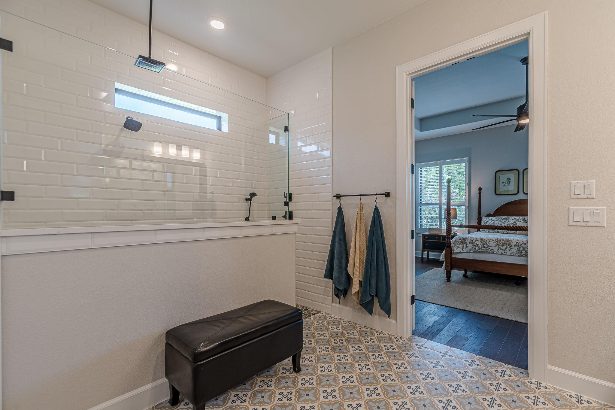 Image 28 of 40 For 302 Sprinting Peak Dr