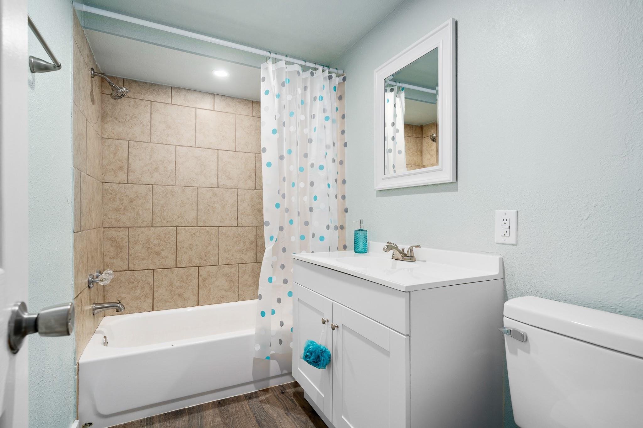 Image 15 of 39 For 248 Post Oak Ln