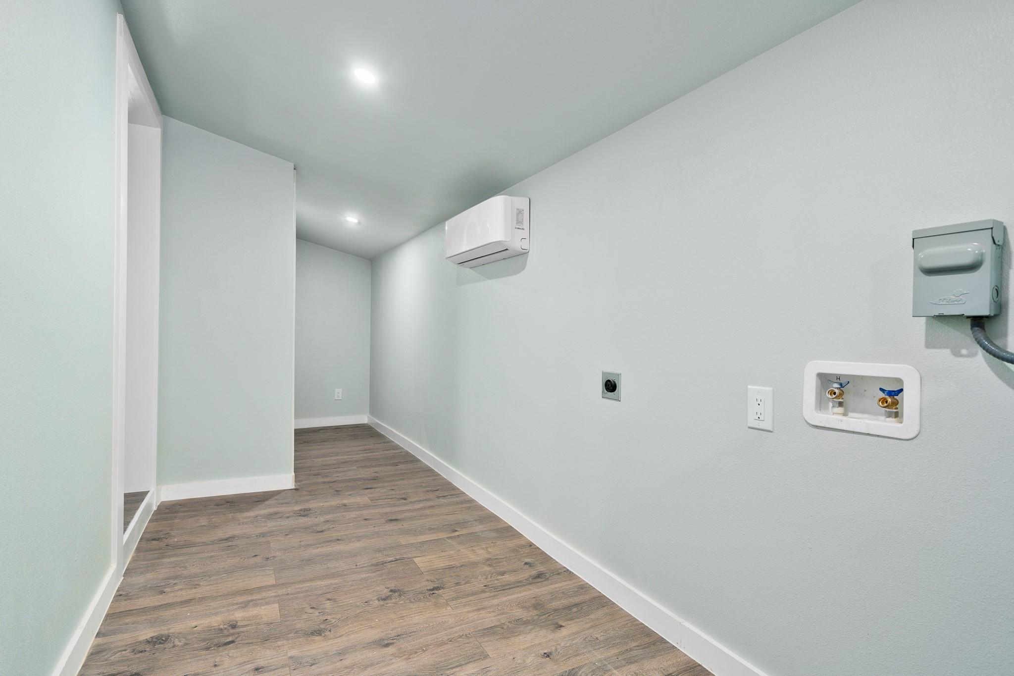 Image 19 of 39 For 248 Post Oak Ln