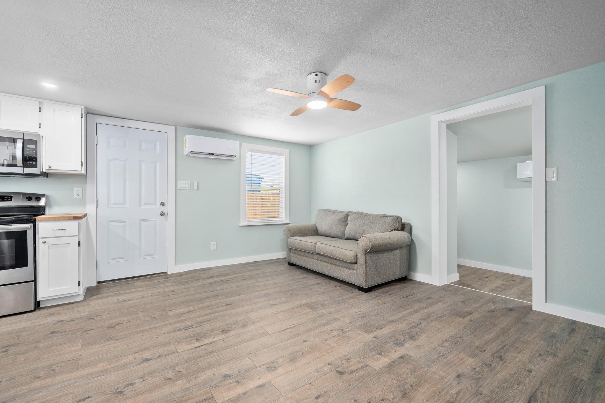 Image 6 of 39 For 248 Post Oak Ln