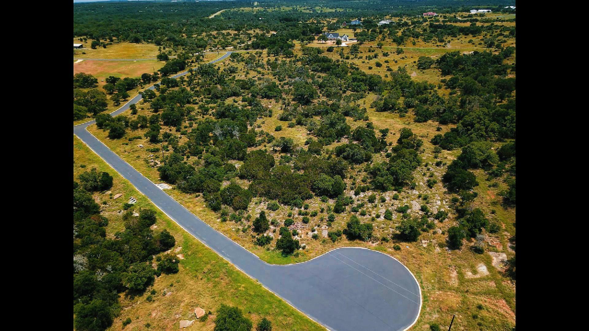 Details for 181 Kadens Blf, Round Mountain, TX 78663