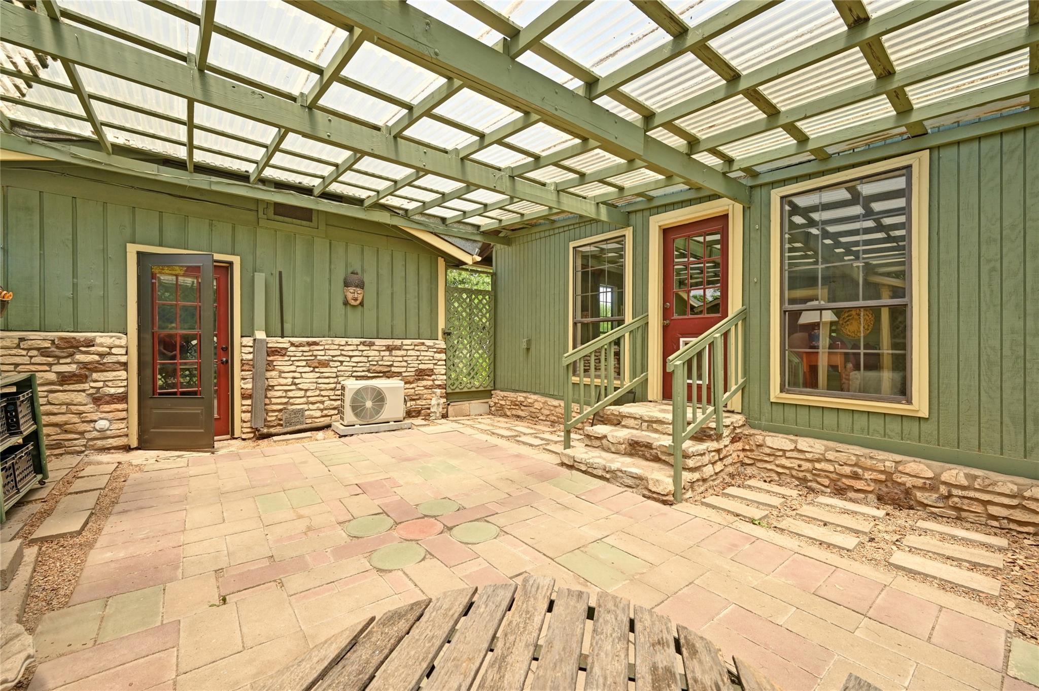 Image 17 of 34 For 10908 Slaughter Creek Dr