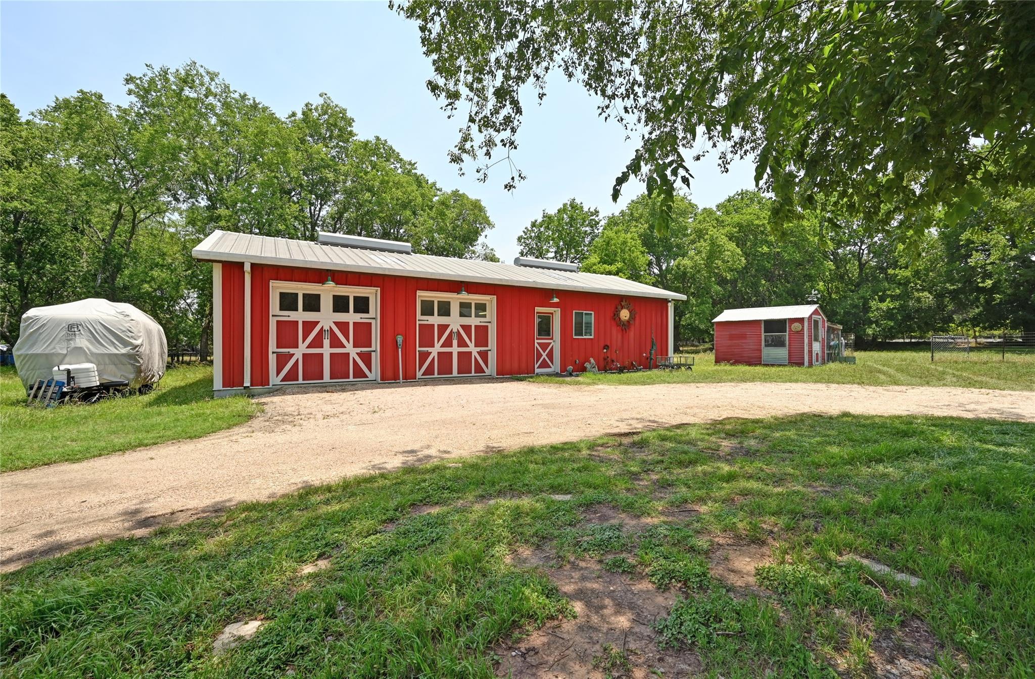 Image 24 of 34 For 10908 Slaughter Creek Dr