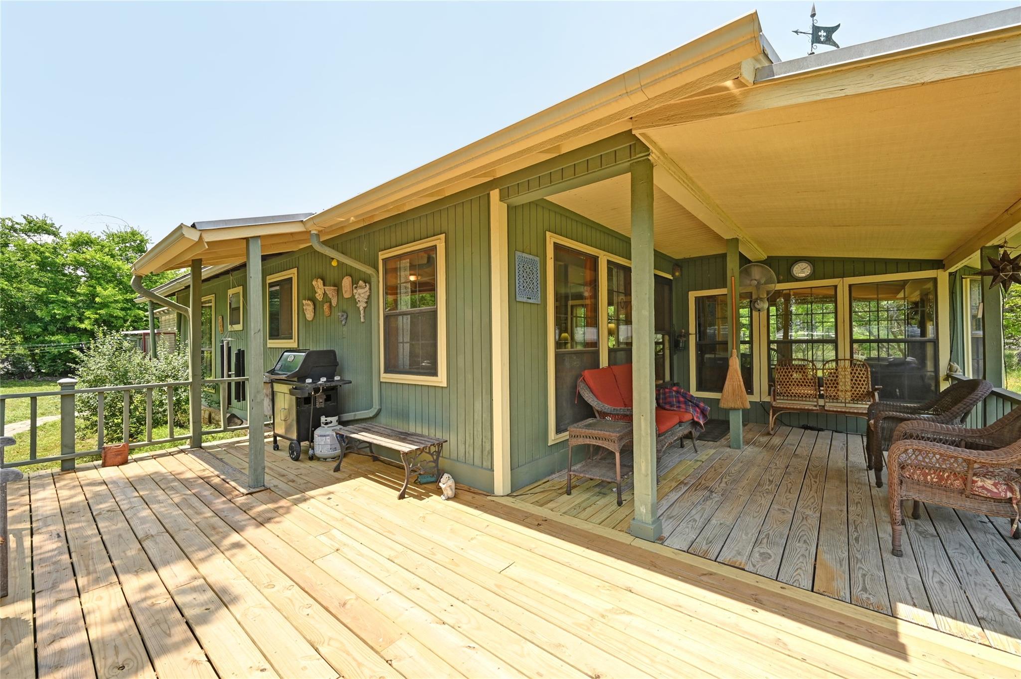 Image 4 of 34 For 10908 Slaughter Creek Dr