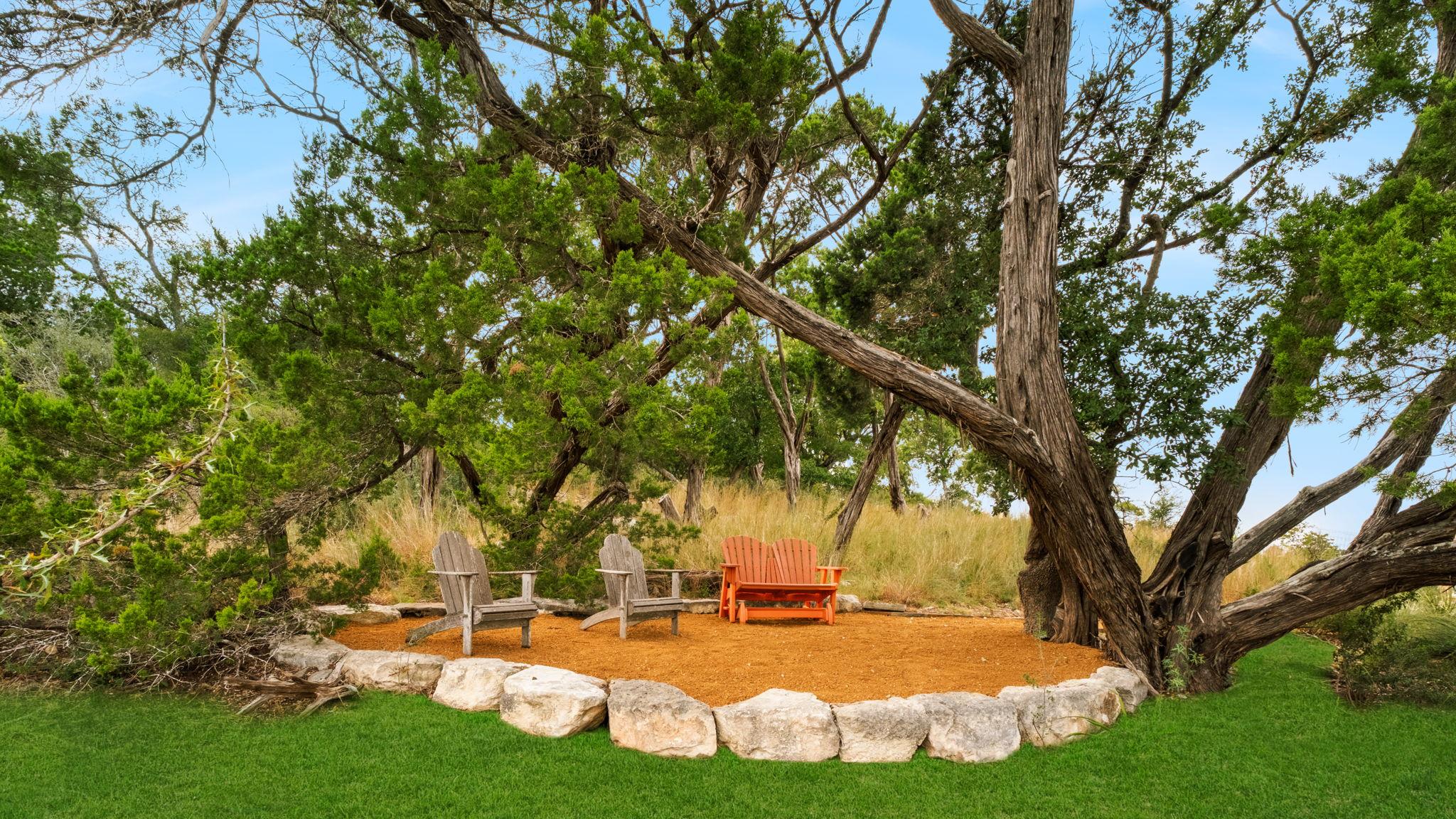 Image 13 of 40 For 128 Skylight Trail Trl