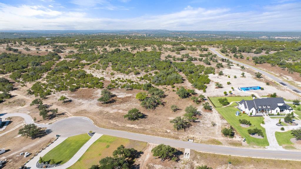 Image 10 of 39 For 2058 Legacy Hills Dr