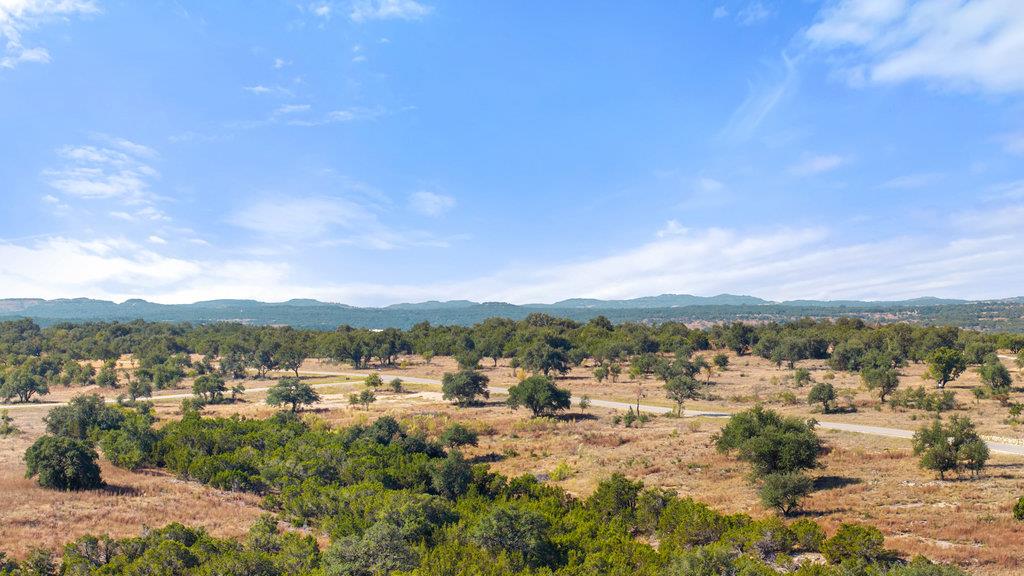 Image 14 of 39 For 2058 Legacy Hills Dr