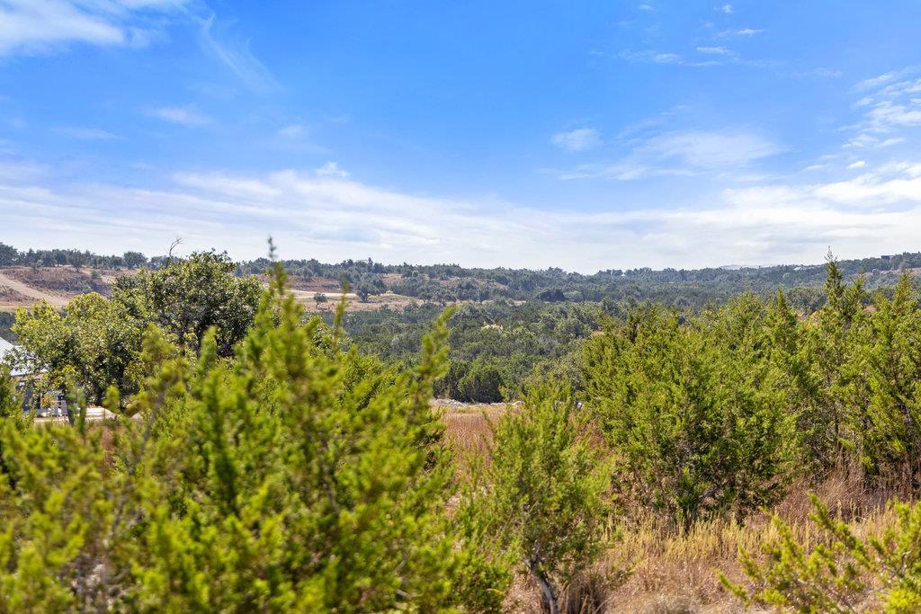 Image 27 of 39 For 2058 Legacy Hills Dr