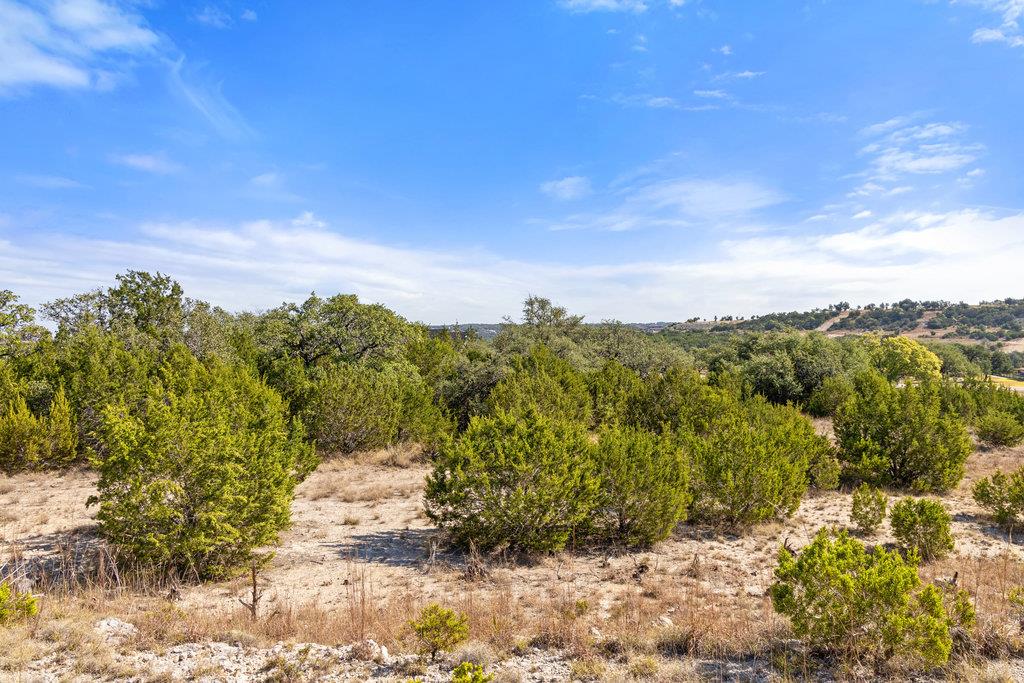 Image 28 of 39 For 2058 Legacy Hills Dr