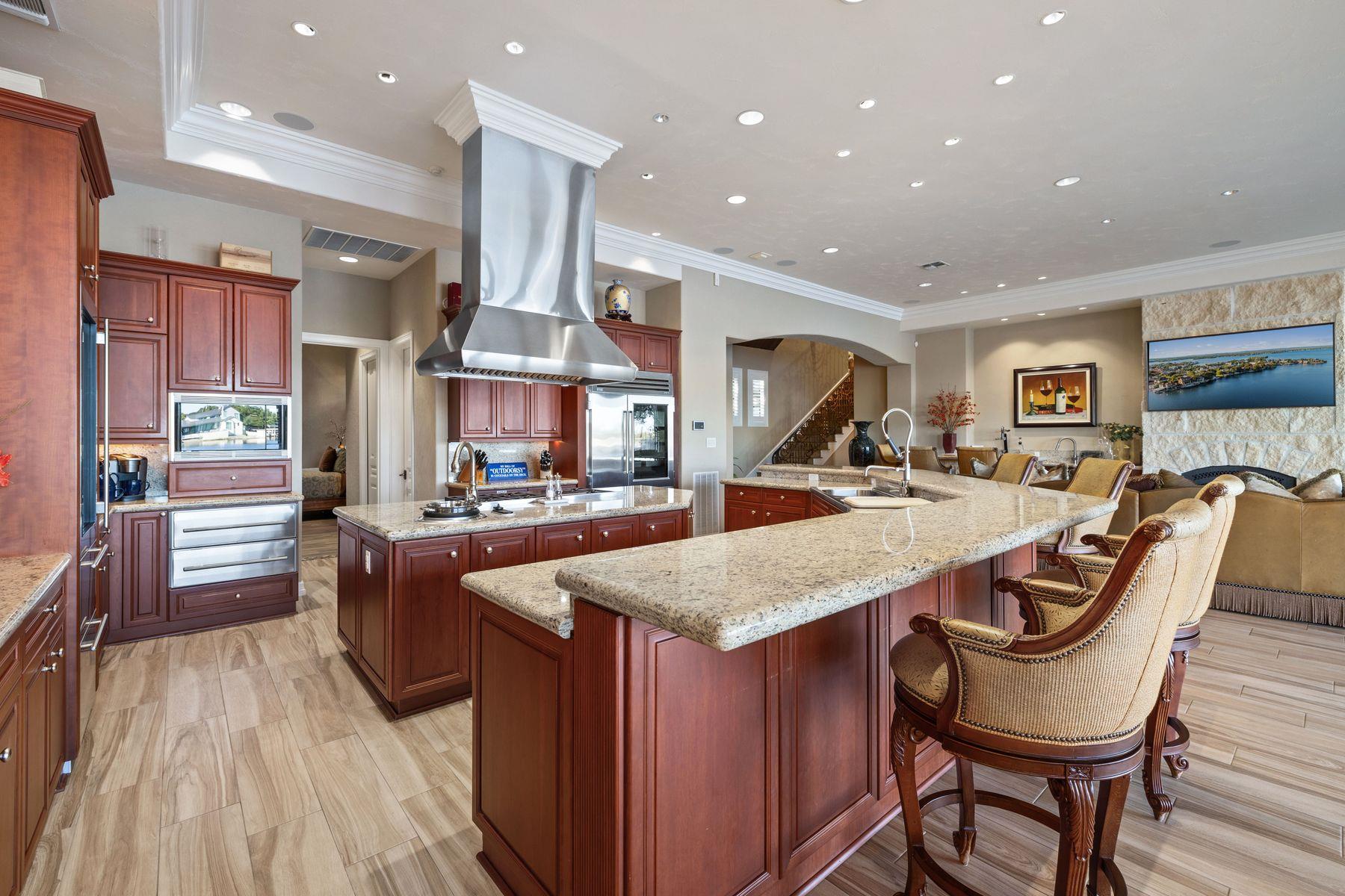 Image 28 of 38 For 101 Matern Ct