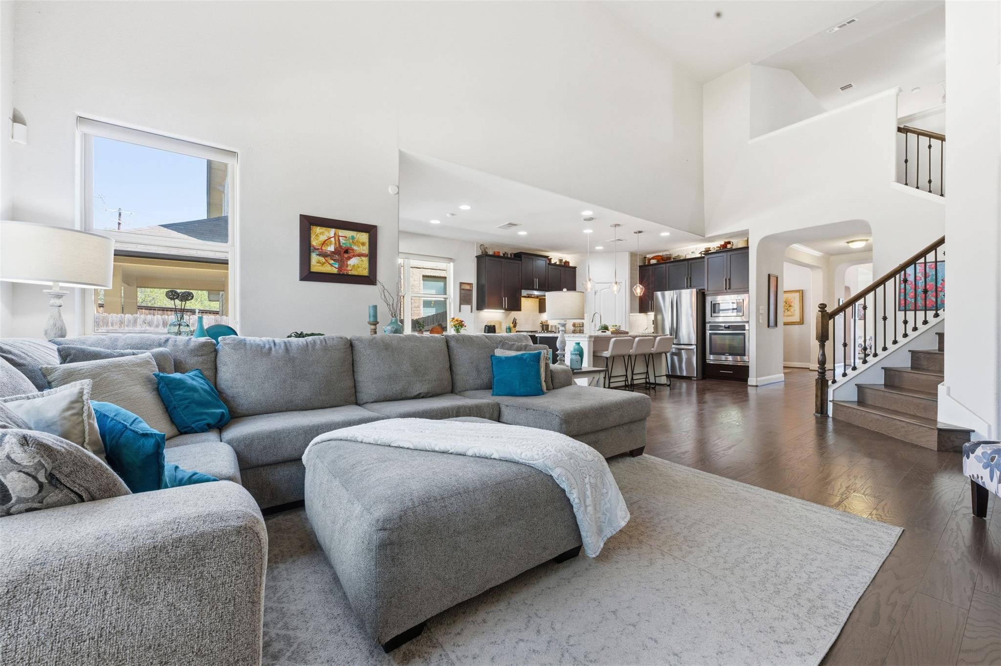 Image 14 of 36 For 10711 Ysamy Way