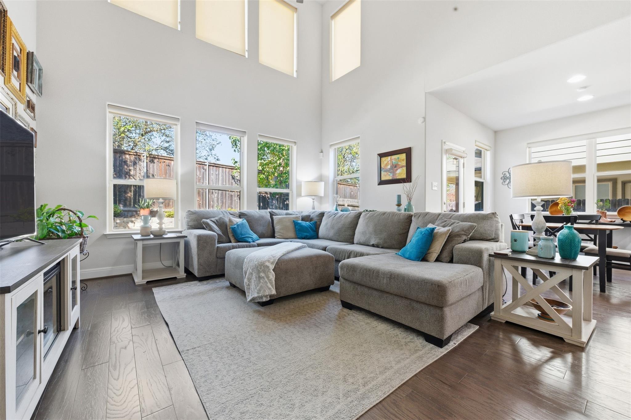 Image 15 of 36 For 10711 Ysamy Way