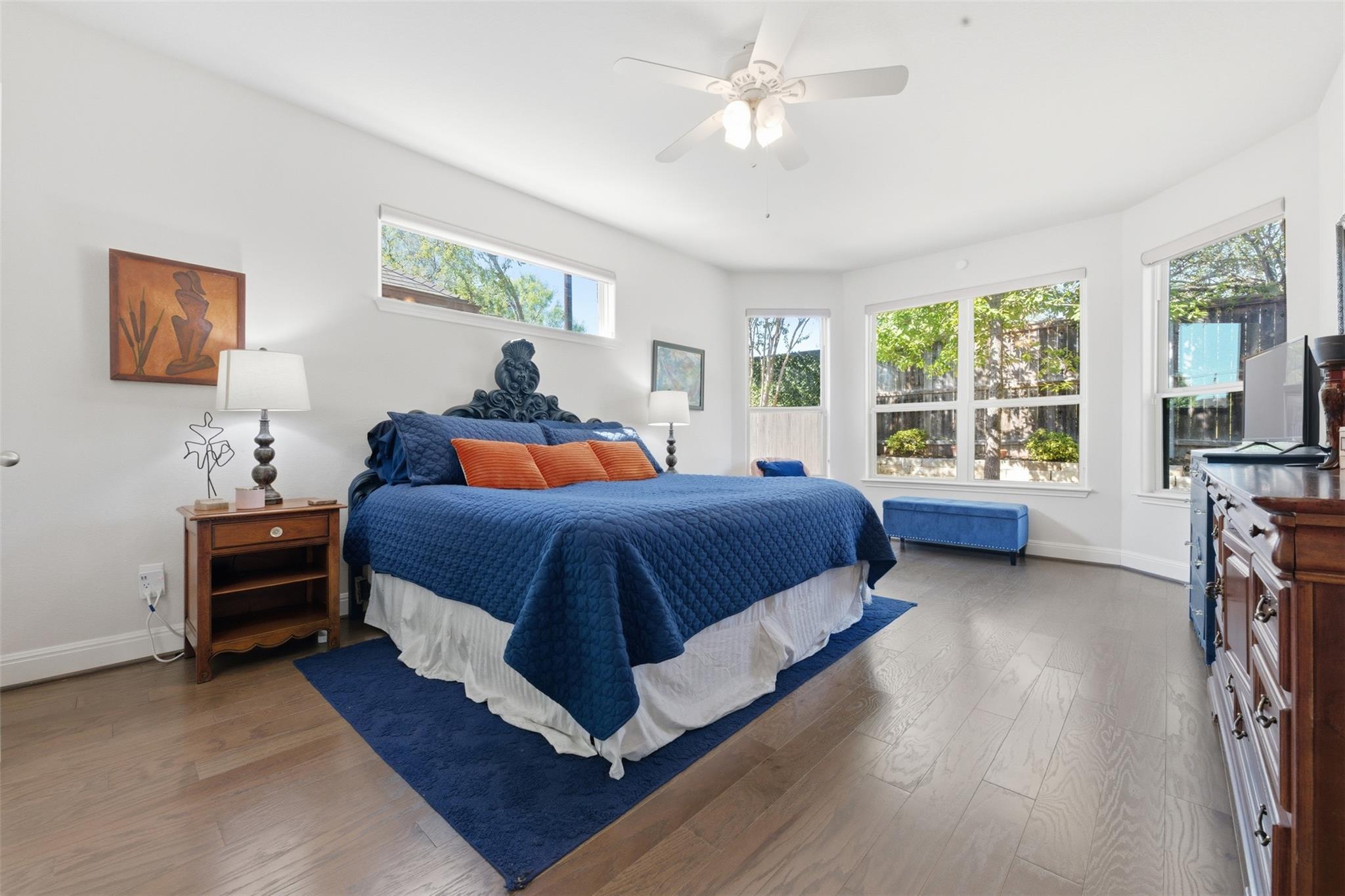 Image 16 of 36 For 10711 Ysamy Way