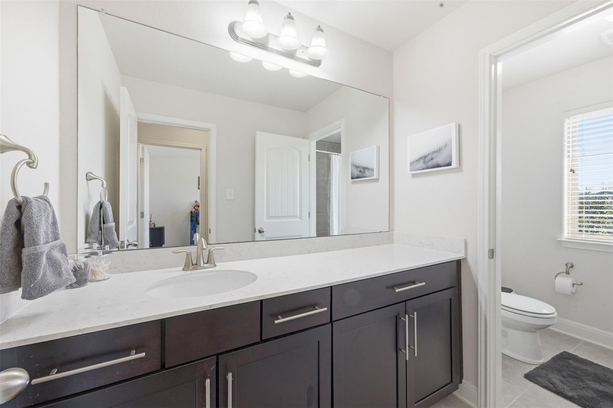 Image 31 of 36 For 10711 Ysamy Way