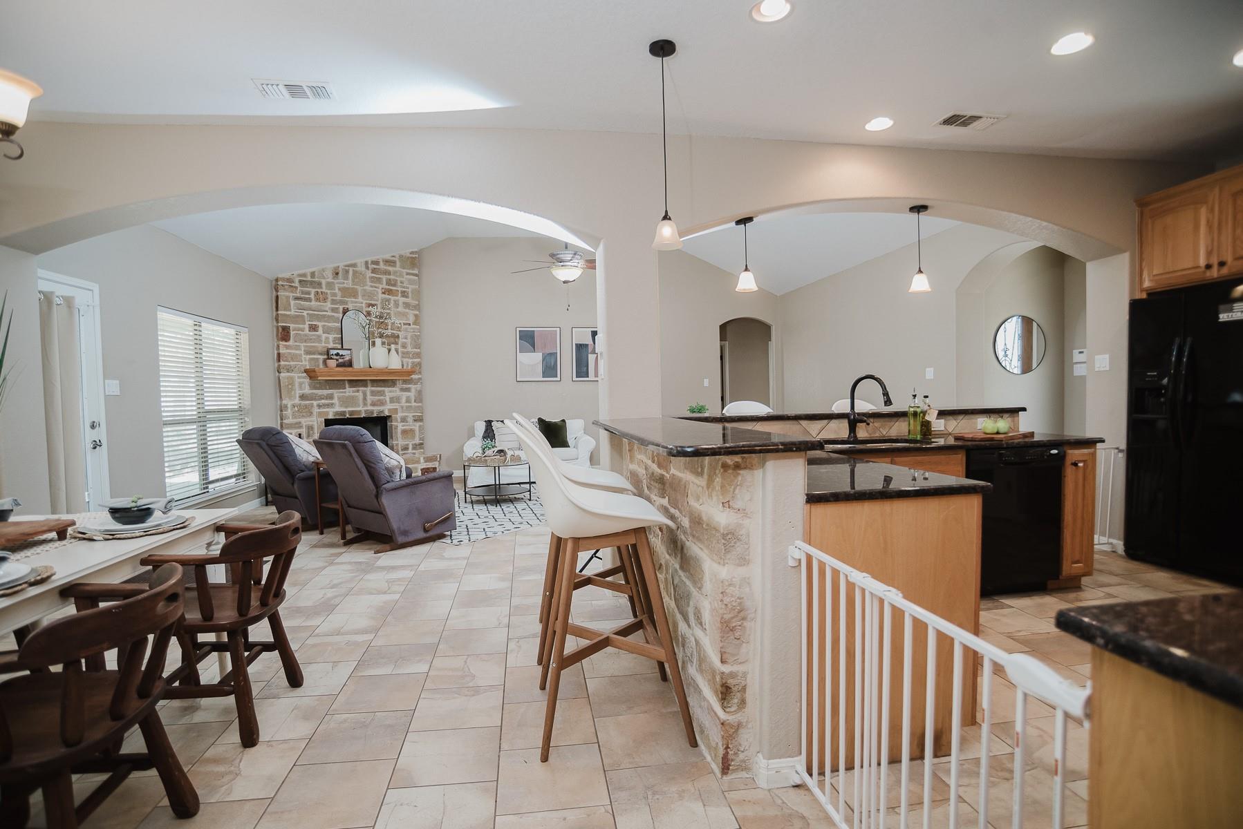 Image 25 of 40 For 205 Sendera Xing