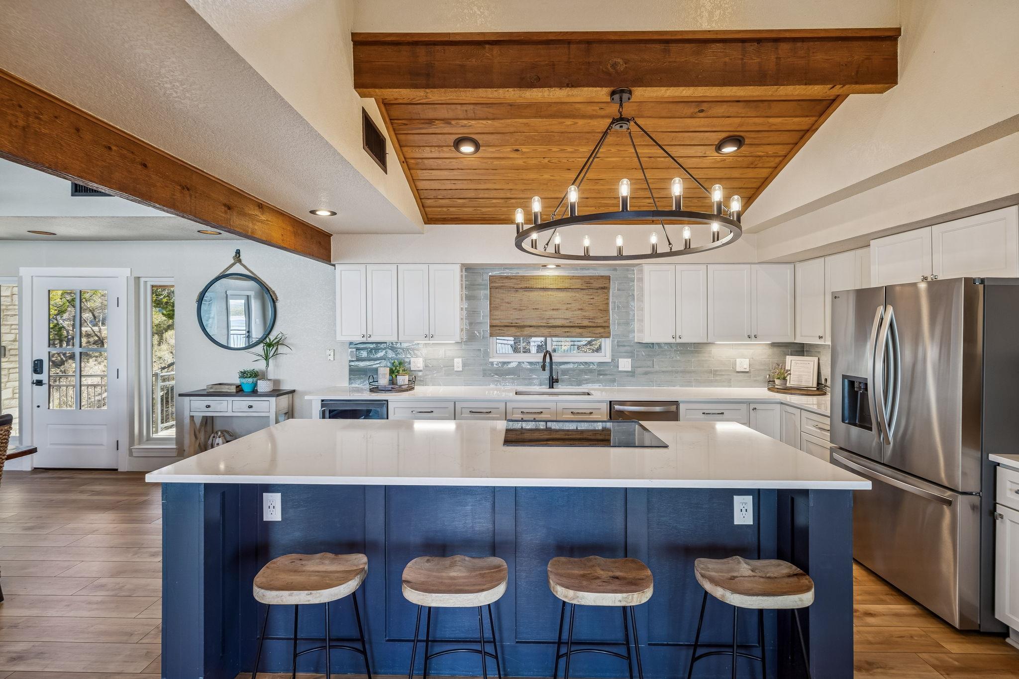 Image 11 of 37 For 1335 Larson Dr