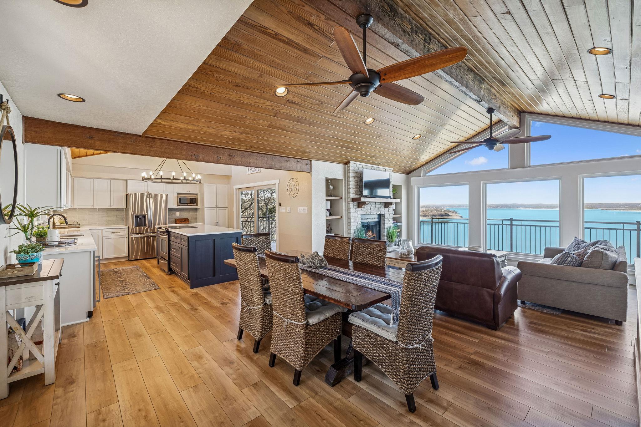 Image 7 of 37 For 1335 Larson Dr