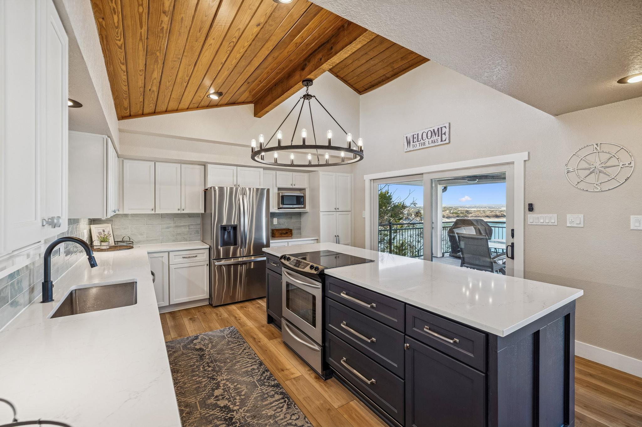 Image 8 of 37 For 1335 Larson Dr